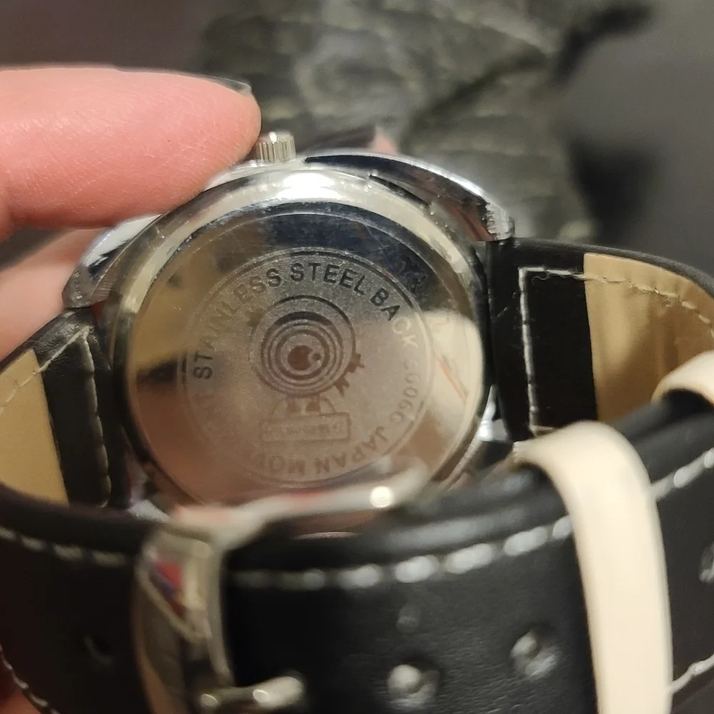 Watch - Picture 8 of 10